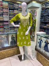 Lucknowi Kurta Set